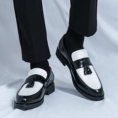 2025春の新型の大きいサイズの正装のビジネス靴の布ロックの男性の靴は足をかぶせます。