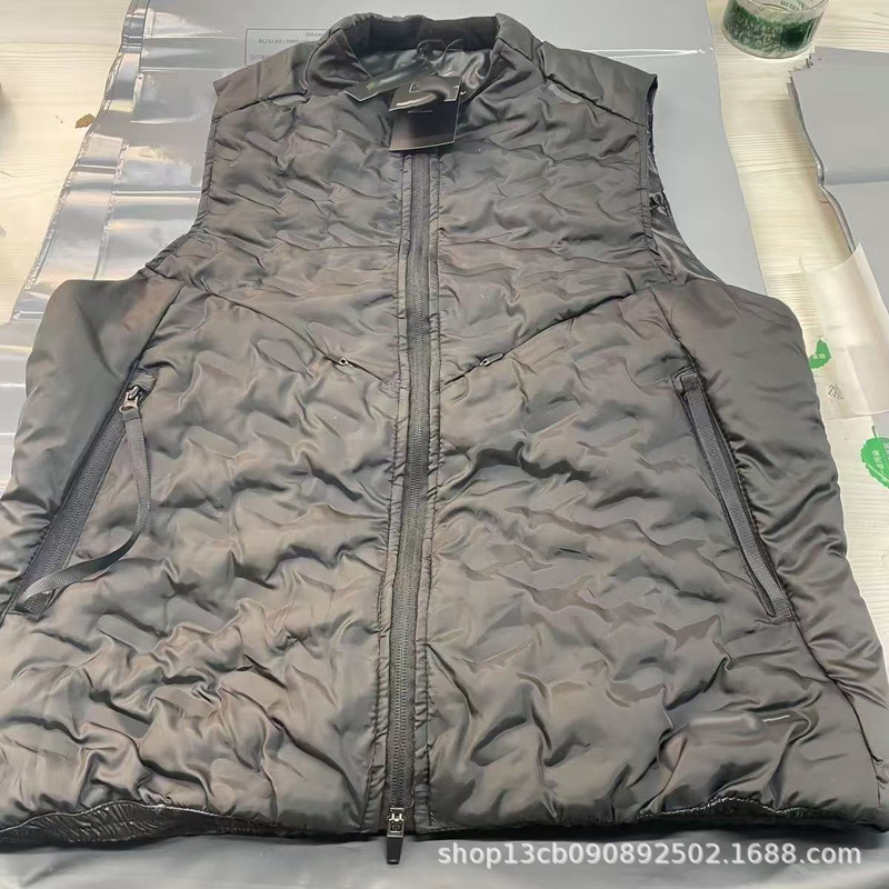 Windproof Thickened Outdoor Sports down Vest Mountaineering Hiking Cycling Thermal Vest Winter Cold-Proof Vest Playing Ball