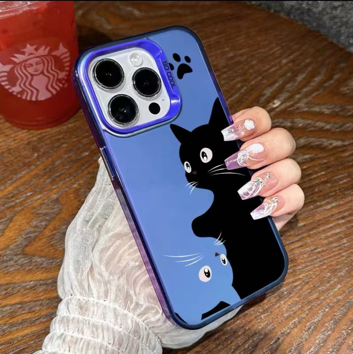 Cáscara plateada-azul-cayó un gato