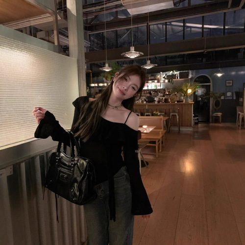 MR【Original Design】Black One-Shoulder Long-Sleeve T-Shirt Women's Fashion Off-the-Shoulder Top