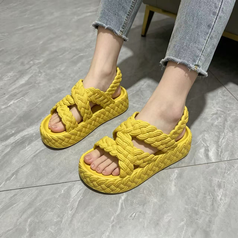 2026 New Model Maillard Color One-Piece Ultra-Soft 4cm Platform Thick-Soled Eva Non-Slip Women's Sandals