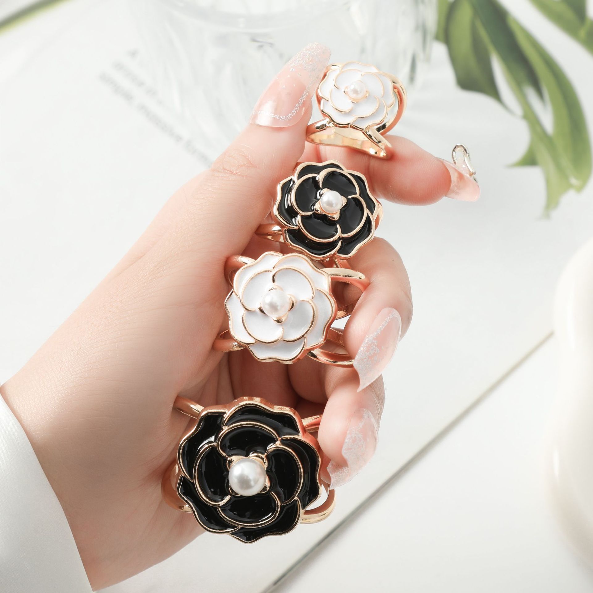 Corea del Sur bufandas multifuncionales perlas de alta calidad moda nueva camellia bufandas decorativas bufandas correa de cabello fija