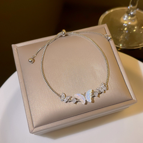 Light luxury niche micro-embellished delicate bow bracelet for women ins fashion versatile temperament creative pull-out bracelet bracelet