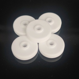 源头工厂生产95氧化铝陶瓷圆形打孔陶瓷片