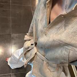 法式复古长袖衬衫外套女早秋新款时尚设计感老钱风卡其色收腰上衣