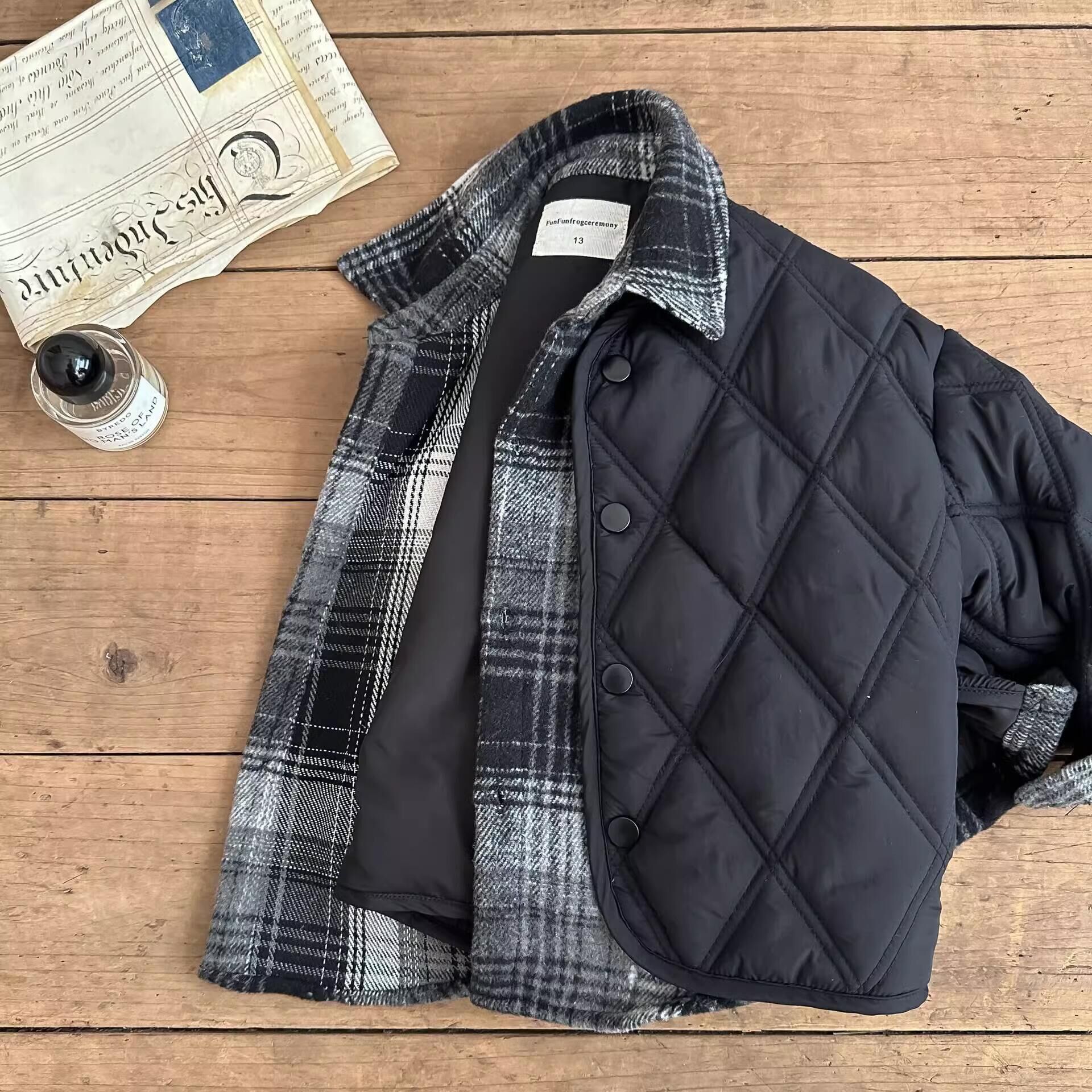 Xianning Seven Ropa para niños Tops falsos de dos piezas Chaqueta acolchada de plumón para niños Chaqueta acolchada de algodón para niños Chaqueta acolchada de invierno para niños