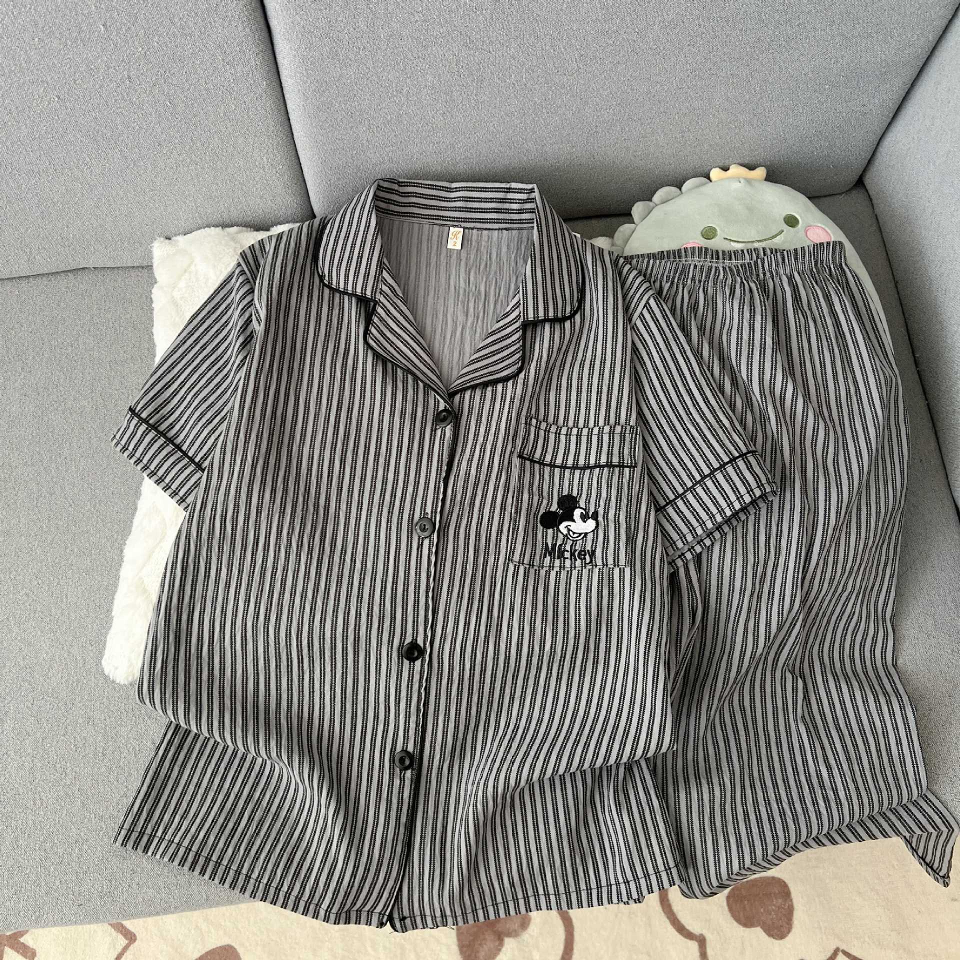 Nube de algodón pijama de pareja grande suelto conjunto de dos piezas de verano nuevo dibujos animados bordados ropa para el hogar de estudiantes