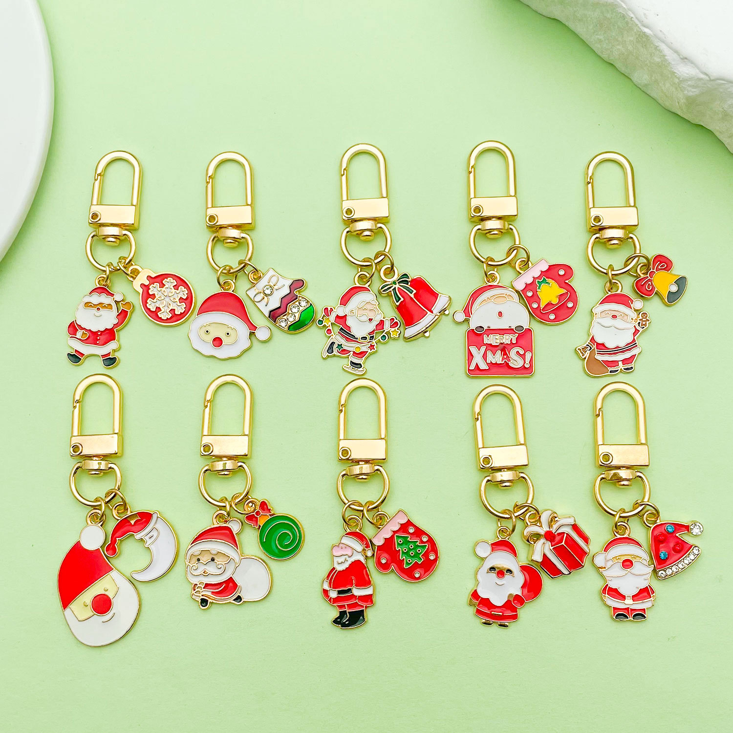 Llavero de Navidad lindo árbol de Navidad de dibujos animados anciano campana copo de nieve colgante de aleación colgante pequeño regalo europeo y americano