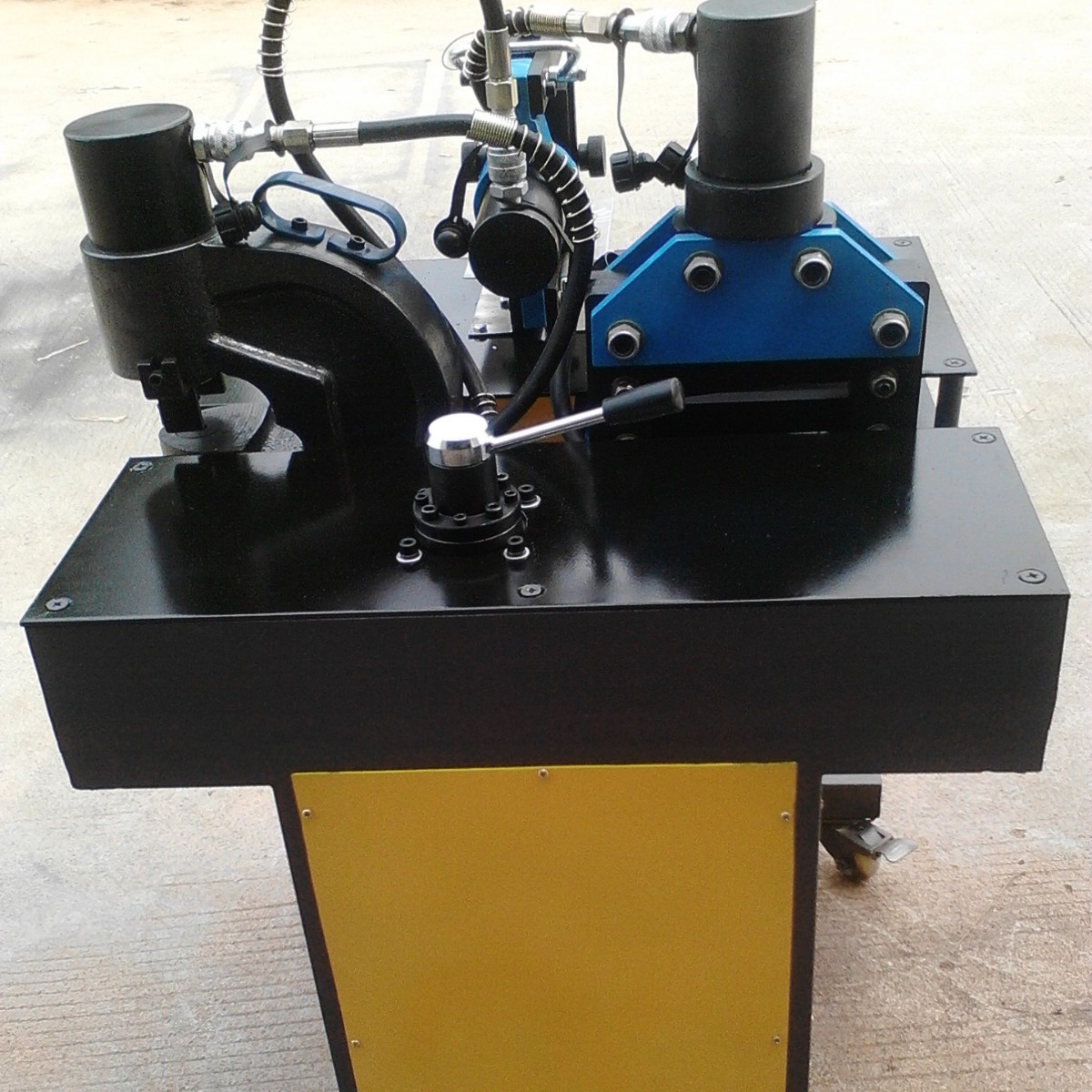 供应便携式轻便型铜排机 多功能母线加工机铜排母排加工机器