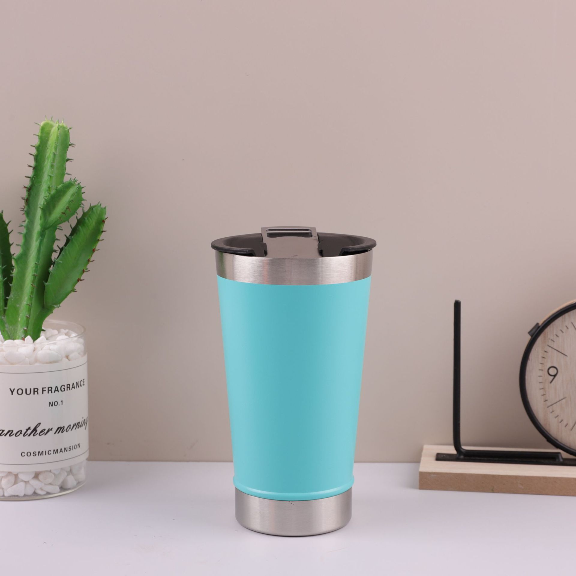 Transfronterizo 304 acero inoxidable taza de aislamiento al vacío 20oz taza de cerveza de aislamiento a largo plazo taza de automóvil con abridor de botellas