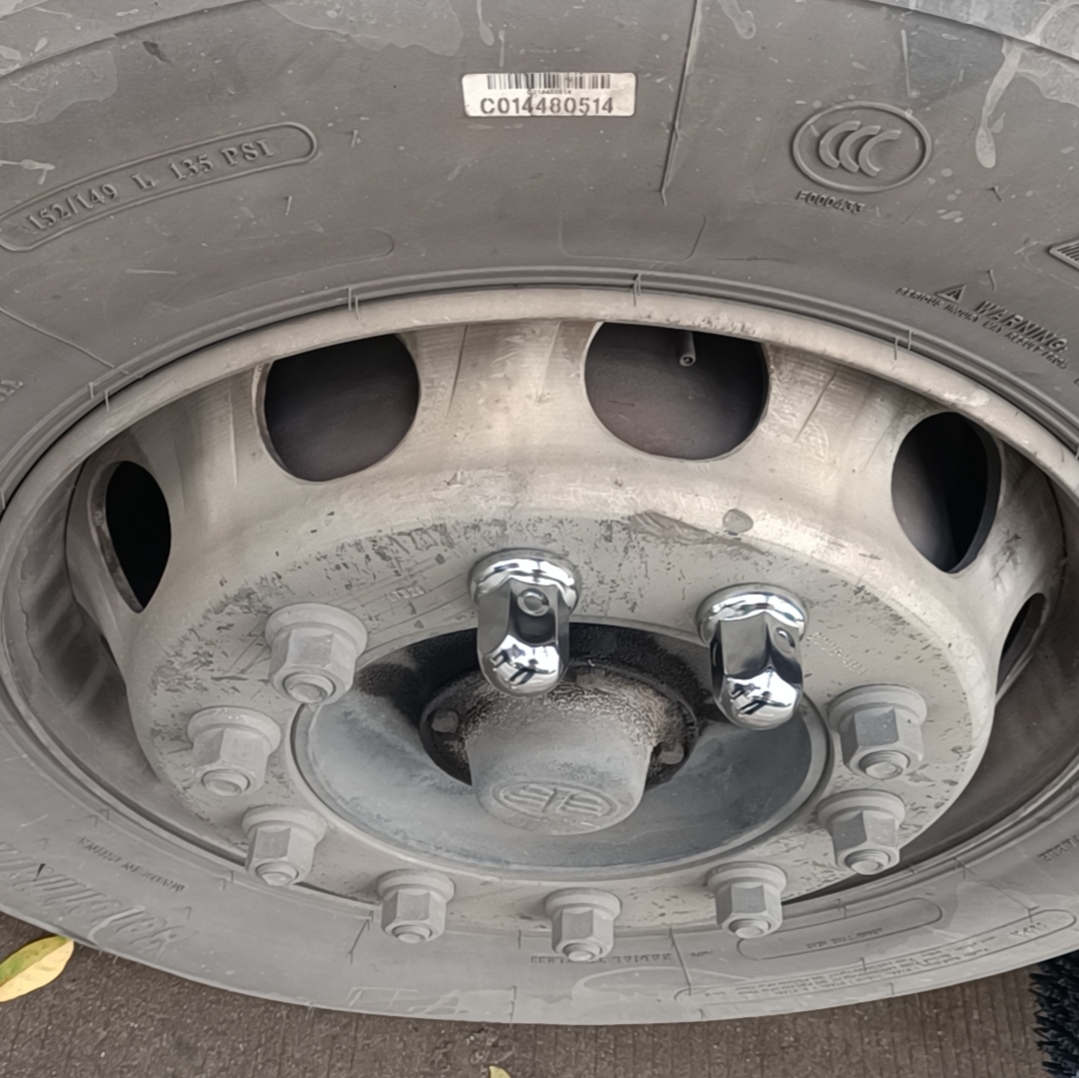 Metal material heavy-duty truck universal tire nut cover, wheel hub screw cap protective cover, decorative dust cap