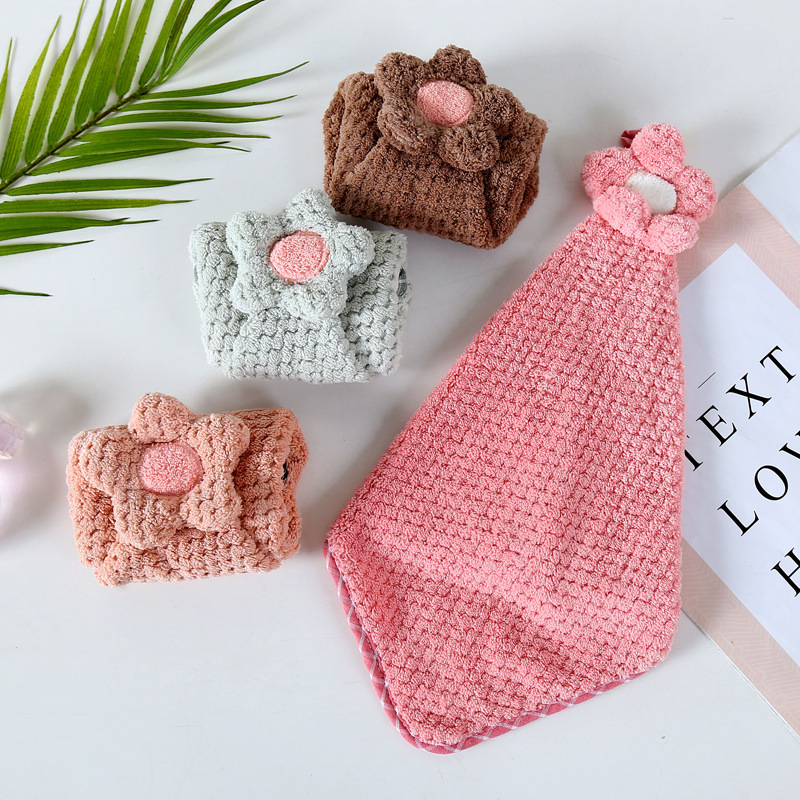 Factory pineapple flower cute hanging towel kitchen bathroom can be hung coral fleece absorbent towel towel with LOGO Factory pineapple flower cute hanging towel kitchen bathroom can be hung coral fleece absorbent towel towel with LOGO