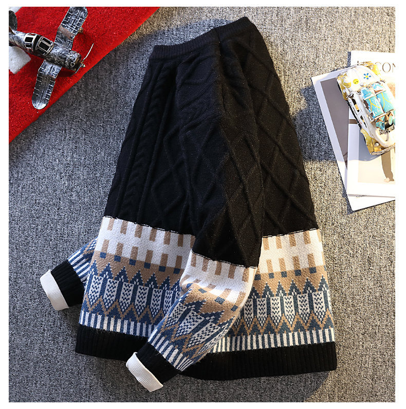 Herren-Langarm-Strickpullover, lässig, locker geschnitten, Rundhalsausschnitt, Polyester-Kaninchenwollmischung, Herbst-Winter-Mode mit Emblem-Design_voghion.com