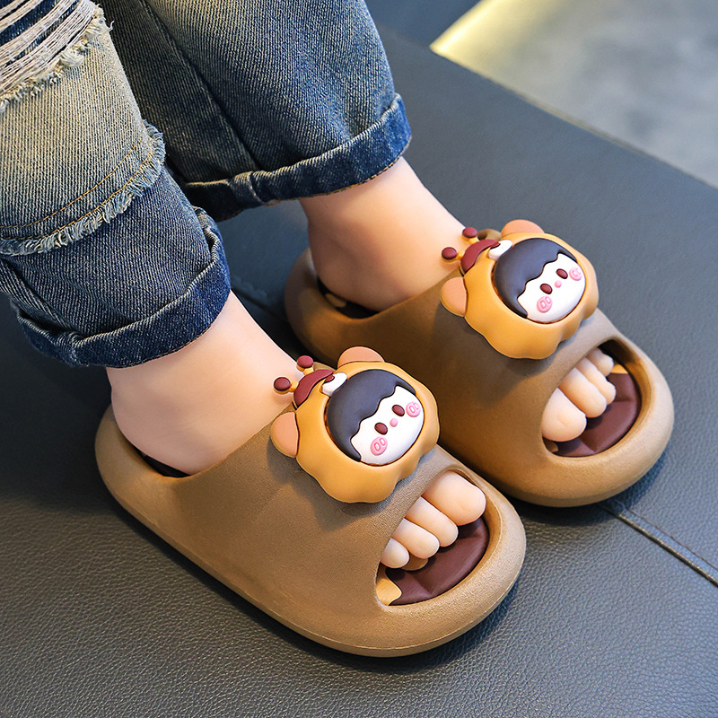 Niños zapatillas frías sensación de mierda niña de verano dibujos animados lindos antideslizantes zapatillas de baño interior zapatillas de suela suave zapatillas de bebé