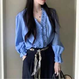 法式小资蓝色木耳边长袖衬衫女秋季新款高级感宽松显瘦喇叭袖上衣