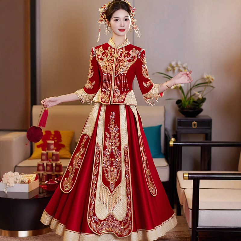 Xiuhe Wedding Dress 2026 New Model Bride's High-End Wedding Attire for the Bride's Departure Ceremony, Slim-Fit Heavy-Duty Chinese-Style Bridal Gown Xiuhe Wedding Dress 2026 New Model Bride's High-End Wedding Attire for the Bride's Departure Ceremony, Slim-Fit Heavy-Duty Chinese-Style Bridal Gown