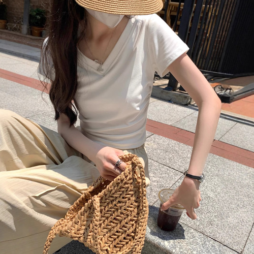 V-neck short-sleeved T-shirt women's 2025 summer new style front shoulder slim slim pleated short student solid color top trendy