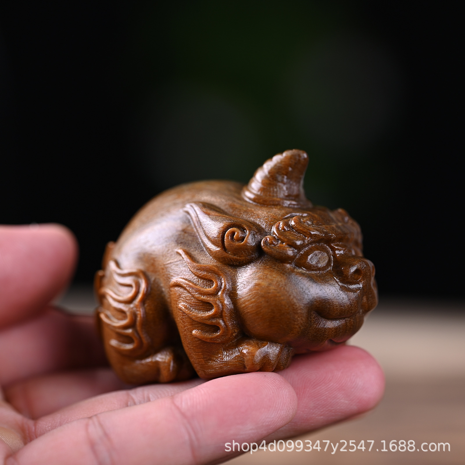 阿根廷綠檀諦聽崖柏招財貔貅茶寵家居木質雕刻工藝品茶玩桌面擺件