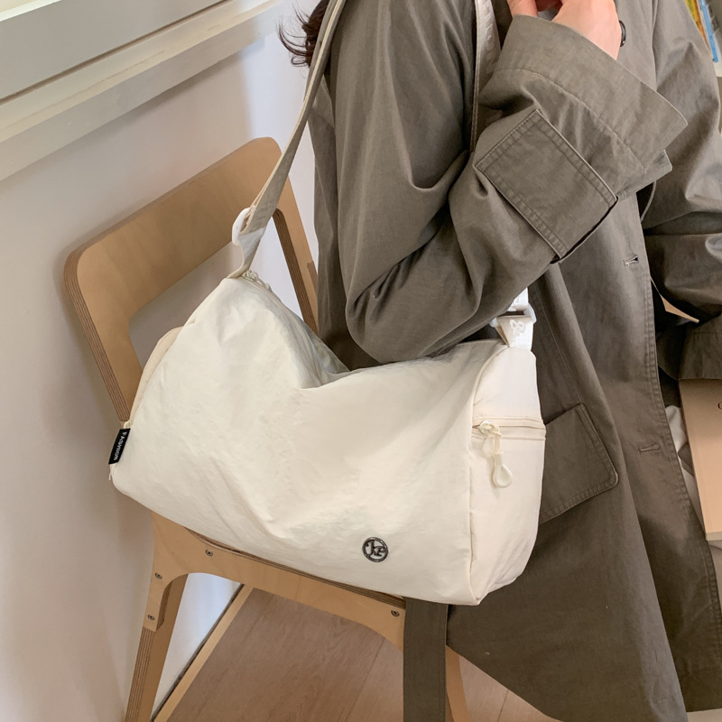 2026 New Cross-Border Lightweight Nylon Crossbody Bag For Women, Pillow Bag, Casual Commuter Student Large Capacity Shoulder Bag - Thumbnail 8