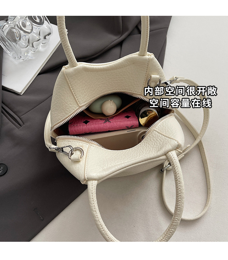 This is a unique, stylish and casual women's bucket bag for the summer of 2025. It's a Korean style single-shoulder crossbody women's bag with a sense of fashion undefined