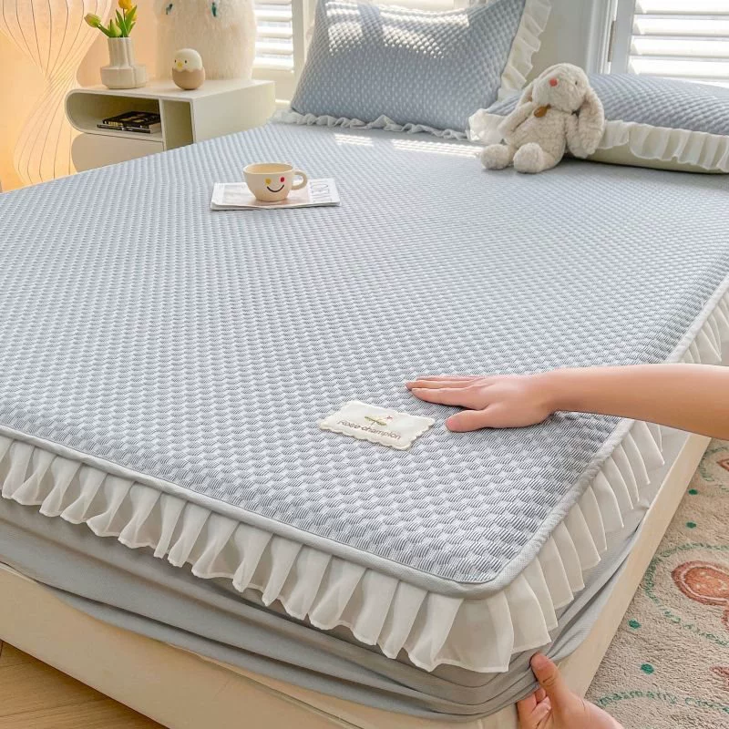Category A Ice Bean Ice Silk Mat Bed Sheet Three-piece Set Lace Princess Style Single and Double Summer Soft Mat