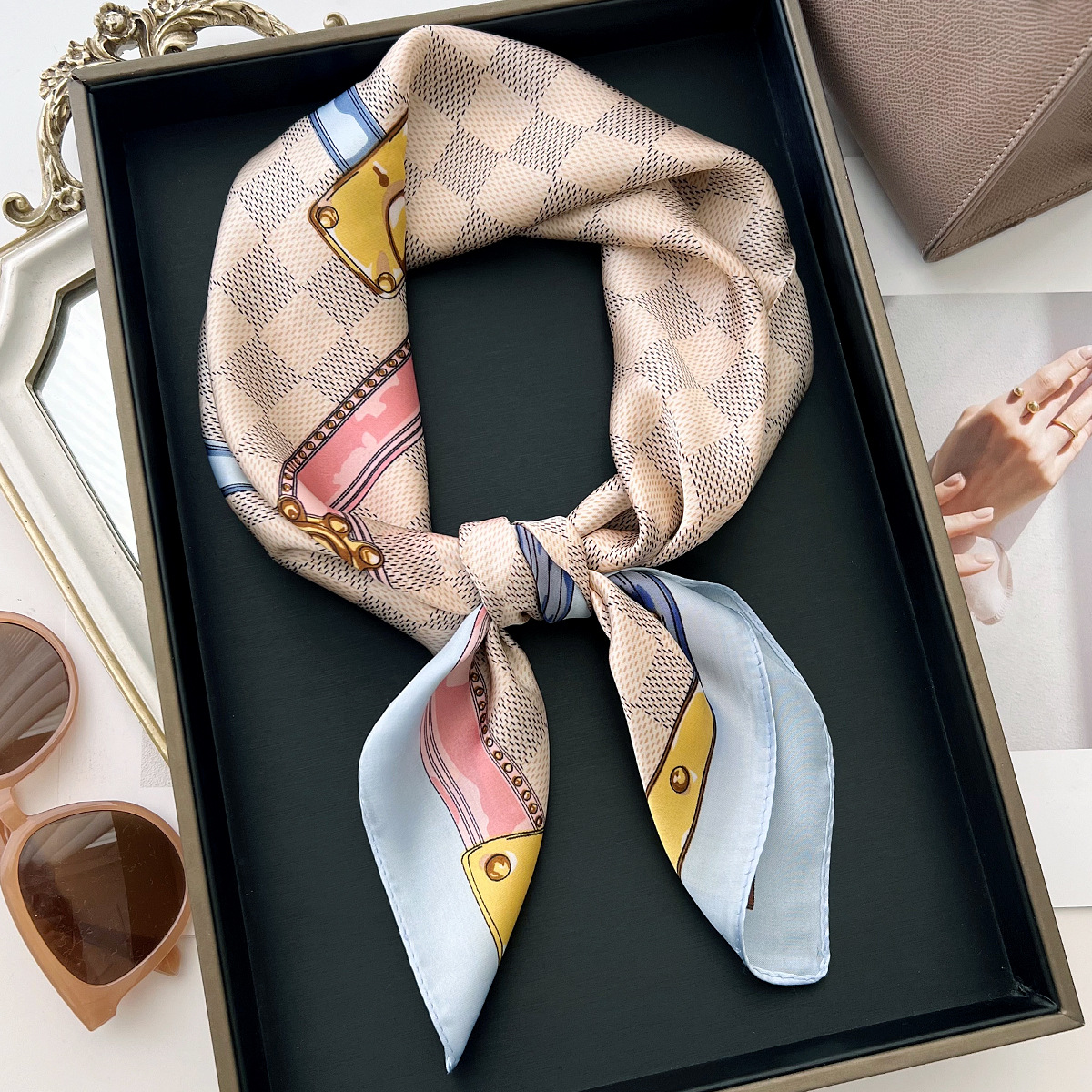 F1-A2A60677-1#체인 스퀘어