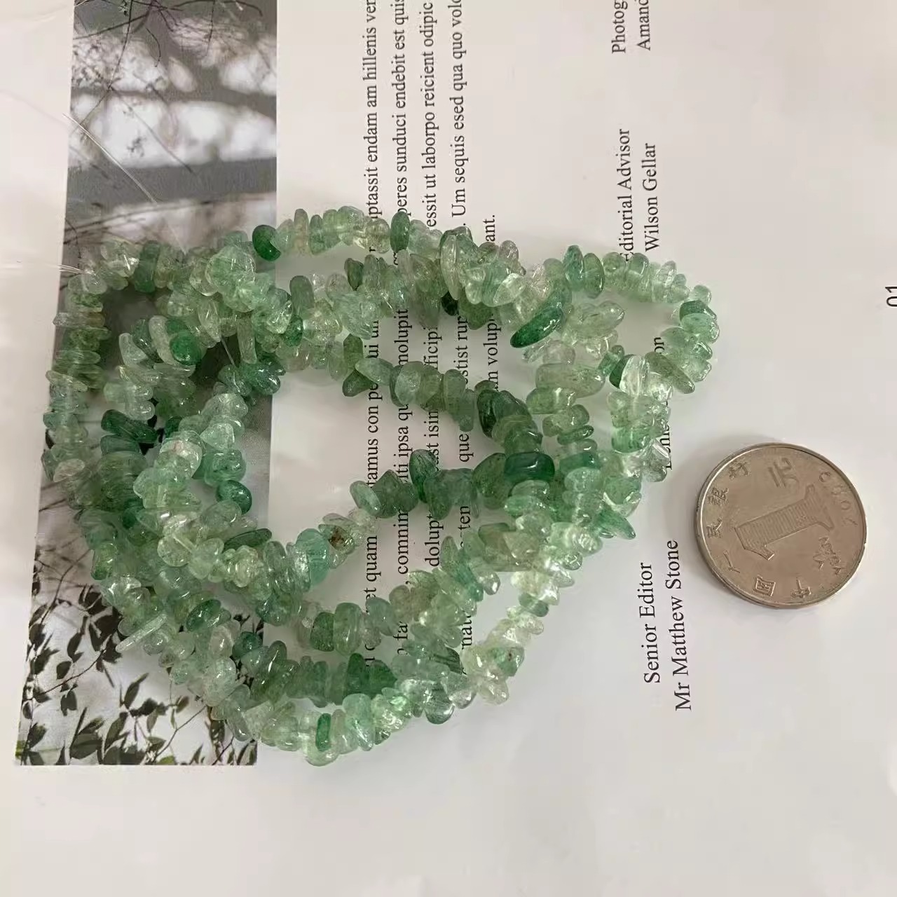 천연 녹색 딸기 크리스탈 자갈 긴 끈 자갈 5-7mm 길이 약 85cm