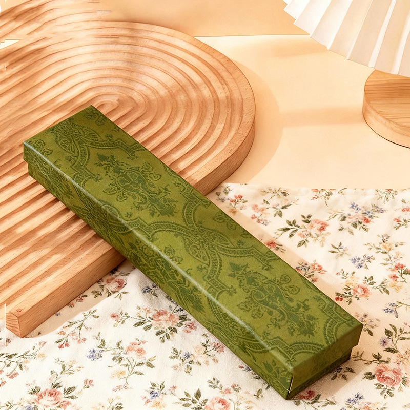 Fábrica de la joyería caja de regalo exquisita caja de regalo de cumpleaños bolso pulsera collar pulsera coche colgante caja al por mayor