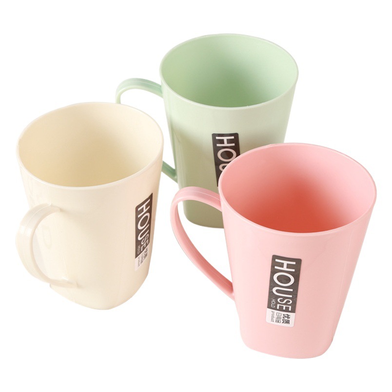 Casual Mouthwash Cup with Handle, Brushing Cup, Creative Couple Wash Cup, Letter Portable Plastic Toothbrush Cup, Dental Cylinder