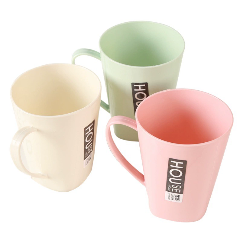 Простая чашка для полоскания с ручкой Чашка для щетки Креативная чашка для полоскания для пар Письмо Портативная пластиковая чашка для зубной щетки Стоматологический цилиндр