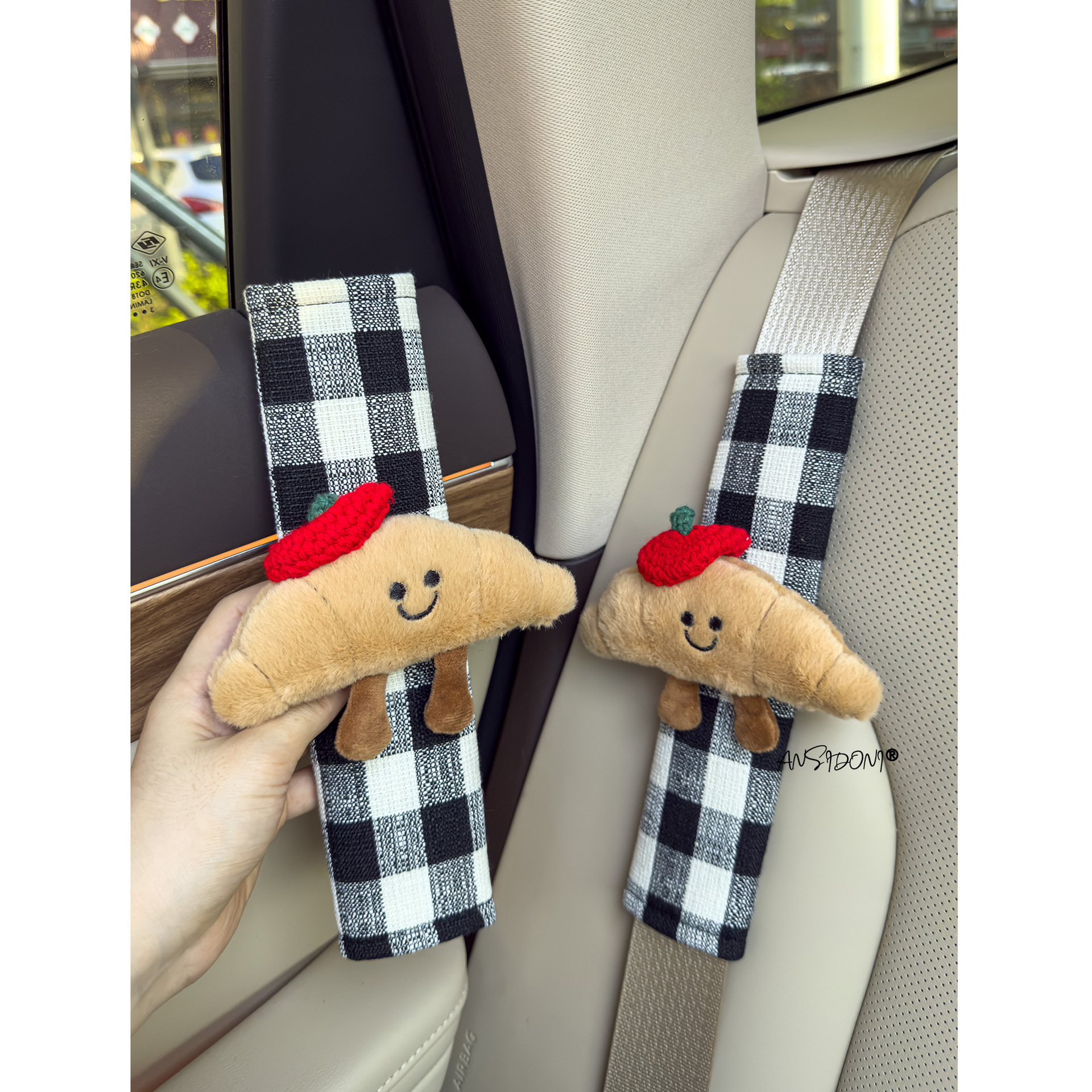 Cute Bread Car Seatbelt Shoulder Pad Creative Croissant Car Seatbelt Anti-Strangle Protective Cover Car Interior Decoration