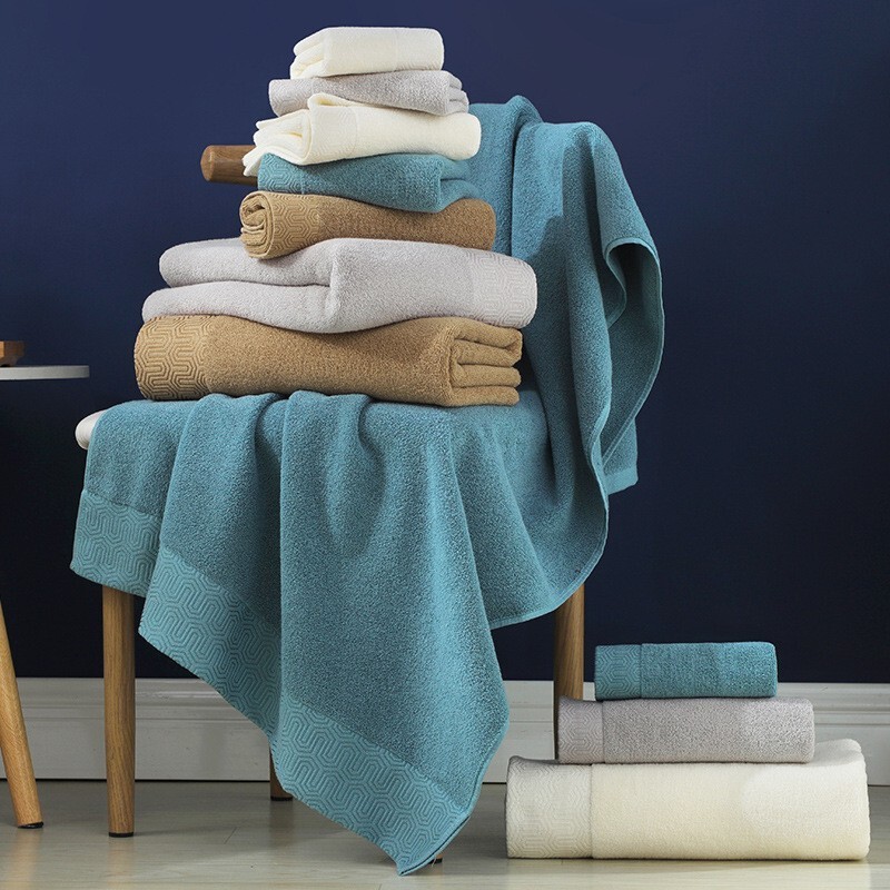 Geometric paisley cotton towel set, thick absorbent wash towels for apartments, hotels, and stores, available for bulk purchase and in stock Geometric paisley cotton towel set, thick absorbent wash towels for apartments, hotels, and stores, available for bulk purchase and in stock