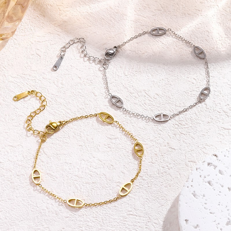 Cross-border hot-selling niche design high-end pig nose titanium steel bracelet for women, new fashion versatile jewelry wholesale