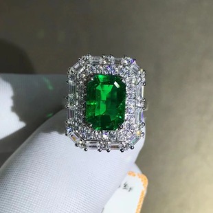 Light Luxury 2.51 karat Colombian Nurturing Emerald Ring 9K Gold with High Carbon Diamond Ring