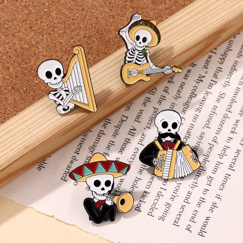 Funny Fashion Skull Alloy Plating Unisex Brooches display picture 8