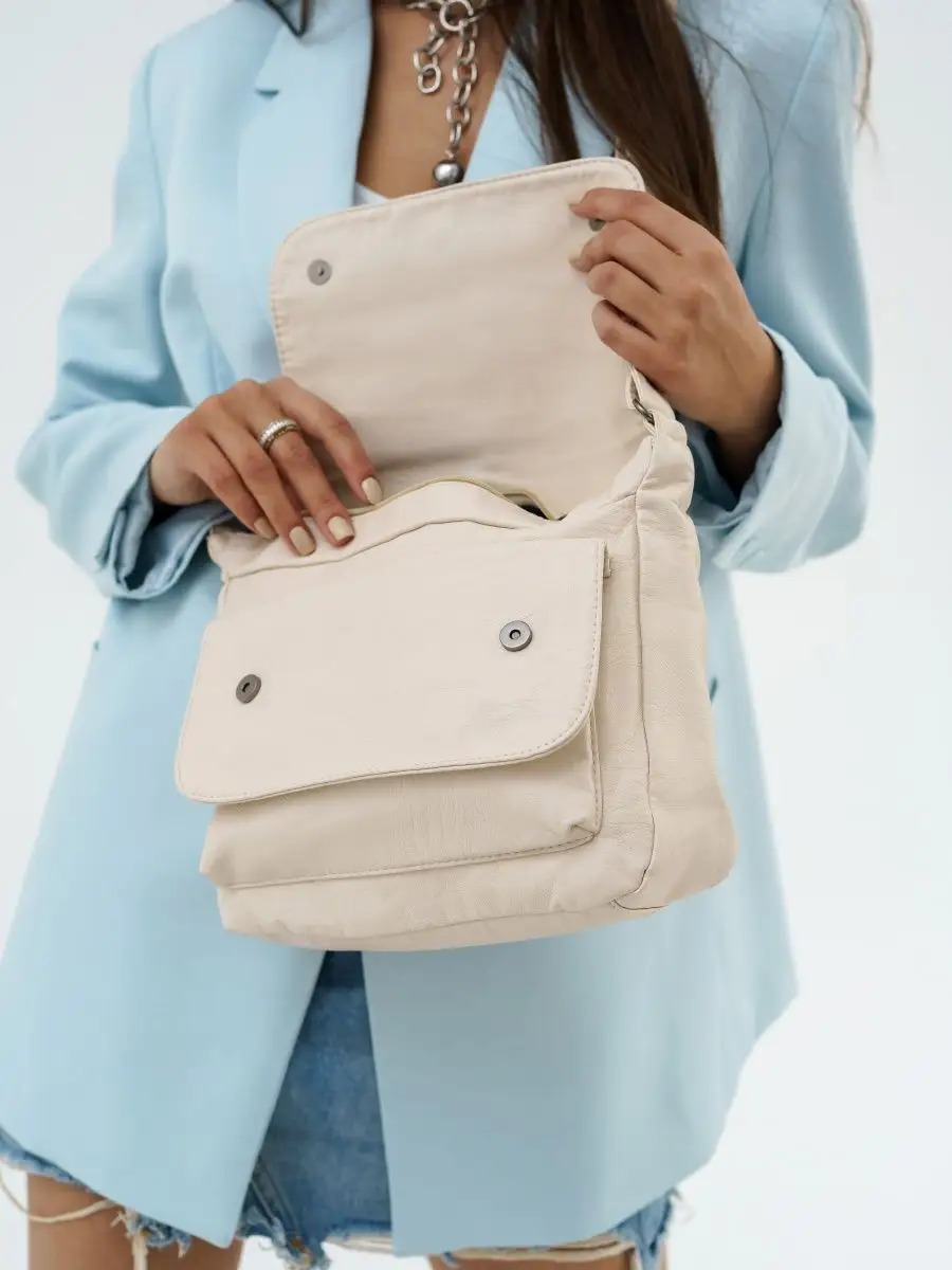 Borsa a tracolla da donna alla moda capiente e spaziosa_voghion.com