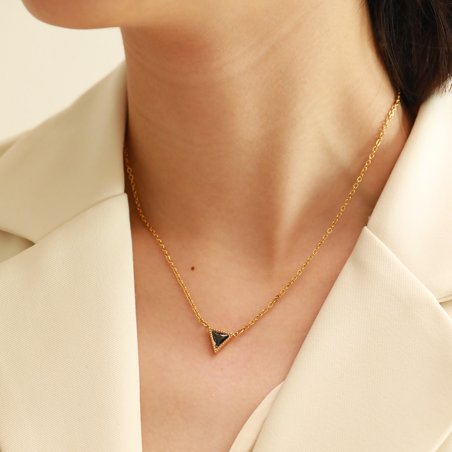 9g Weight Real Gold Plated Plating Material 304 Stainless Steel, Zircon Pendant Material Pendant Necklace Classification 304 Stainless Steel Chain Material 1 Piece Quantity Daily Occasion 304 Stainless Steel Material Triangle Pattern Women's Gender Simple Style Style Waterproof Non Tarnish Craft Real Gold Plated Triangle 304 Stainless Steel Simple Style Waterproof Non Tarnish 304 Stainless Steel Pendant Necklace 8