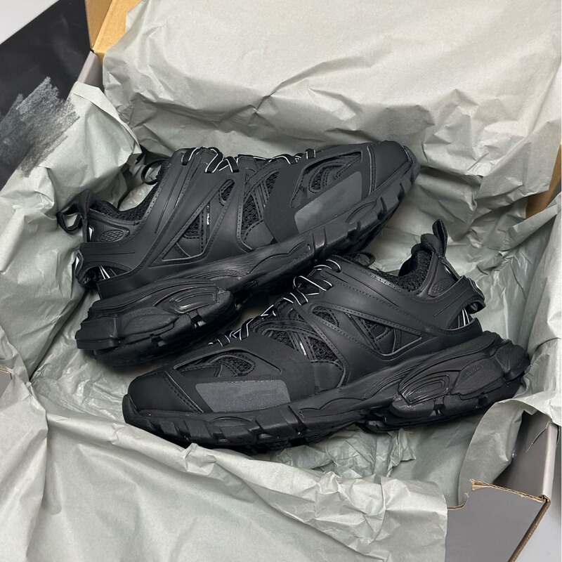 Wholesale High-End Paris Track Third Generation 3.0 Dad Shoes for Women, Thick-Soled Height-Increasing Fashionable Versatile Jogging Shoes for Men