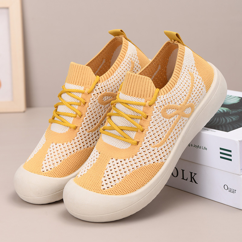 New Women's Shoes 2026 Summer Mesh Soft Sole Non-Tiring Women's Shoes Summer Sports Shoes Fashionable Comfortable Flat Shoes