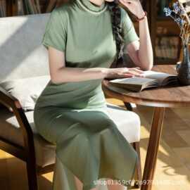 《茶韵》 文艺少女绿色旗袍新中式改良绝美气质长款2025新连衣裙