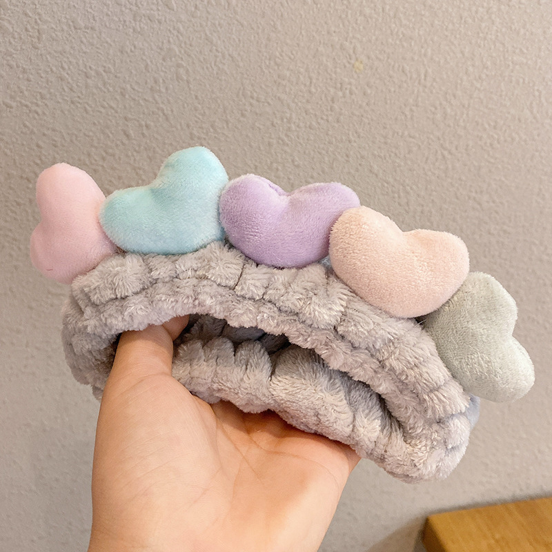 Lavar la cara correa de cabello para mujeres coreanas lindas red pequeña banda de cabeza de amor antideslizante método de presión de máscara facial correa de cabello simple tocado