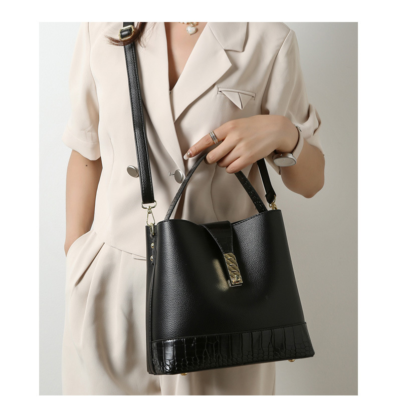 656g Weight Polyester Lining Material Lock clasp Closure Type Single Shoulder Strap Strap Type Crossbody Bag Bags Type Daily Occasion Pu Leather Material Solid Color Pattern All Seasons Season Women'S Gender Fashion Style Bucket Shape Medium Size Women's Medium Pu Leather Solid Color Fashion Bucket Lock Clasp Crossbody Bag 26