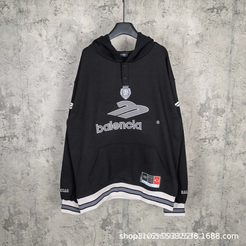 2026 Fall/Winter New Cross-Border Correct Version B Brand Manchester United Logo Embroidered Street Style Hoodie for Men and Women 2026 Fall/Winter New Cross-Border Correct Version B Brand Manchester United Logo Embroidered Street Style Hoodie for Men and Women