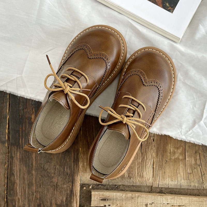 Маленькие кожаные туфли Буллок Женская весенняя туфли Большая голова Женская английская униформа JK обувь удобная обувь Lefu Женская туфли Одиночная обувь