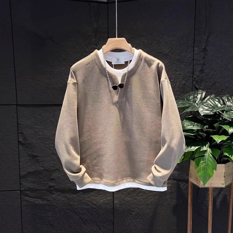 Fake Two-Piece Patchwork Lazy Style V-Neck Sweatshirt for Men, Spring and Autumn Trendy Loose Versatile Couple Long-Sleeve T-Shirt Base Layer Fake Two-Piece Patchwork Lazy Style V-Neck Sweatshirt for Men, Spring and Autumn Trendy Loose Versatile Couple Long-Sleeve T-Shirt Base Layer