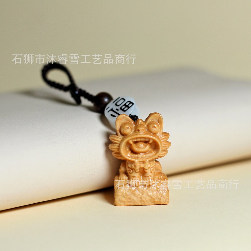 クスノキの木彫り雲南タイル猫ペンダントかわいいタイル猫工芸品景勝地ギフトバッグ車のカップルペンダント|undefined