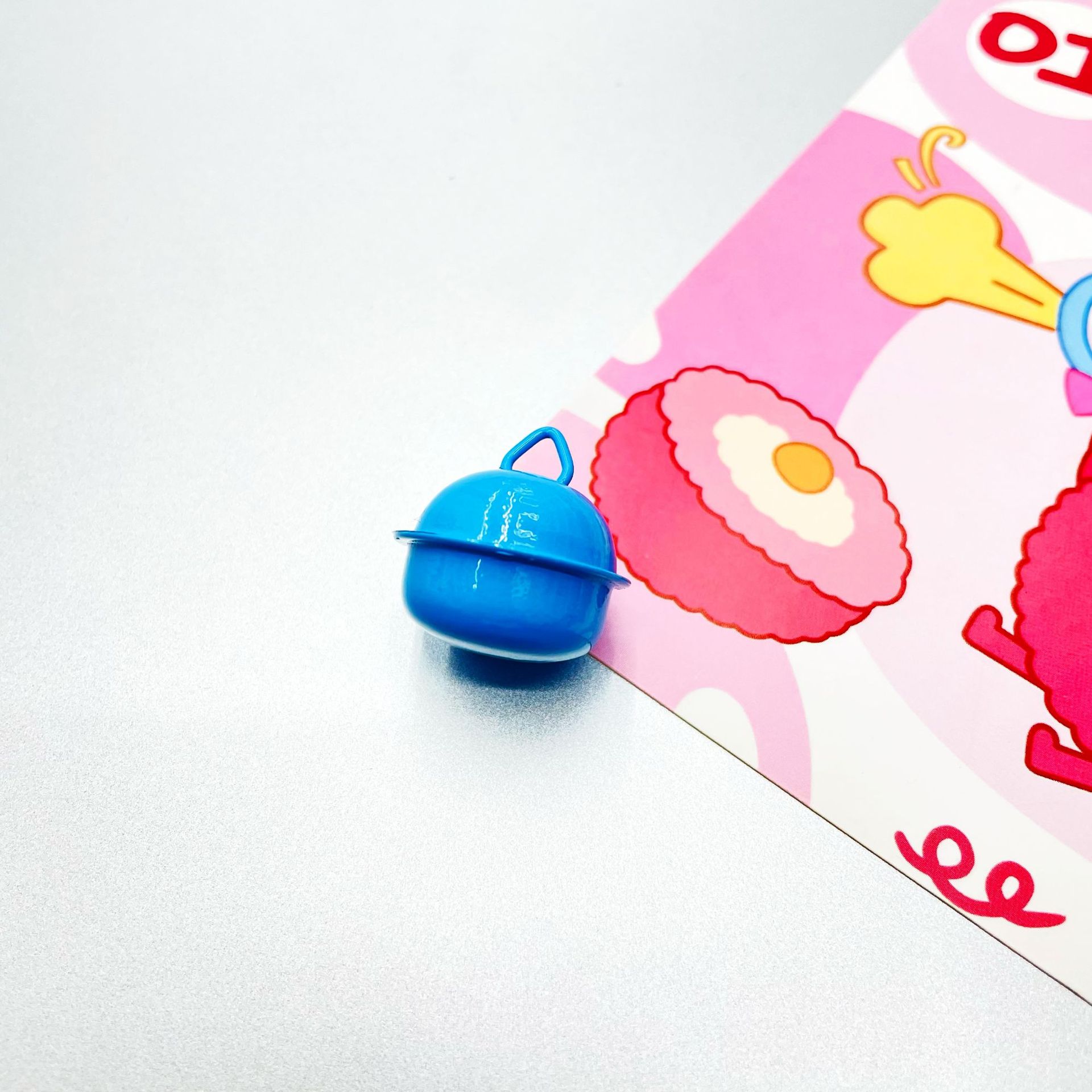 22mm colorido una palabra pintada campana DIY accesorios joyería pulsera bolsas de llaves colgar material de Navidad al por mayor