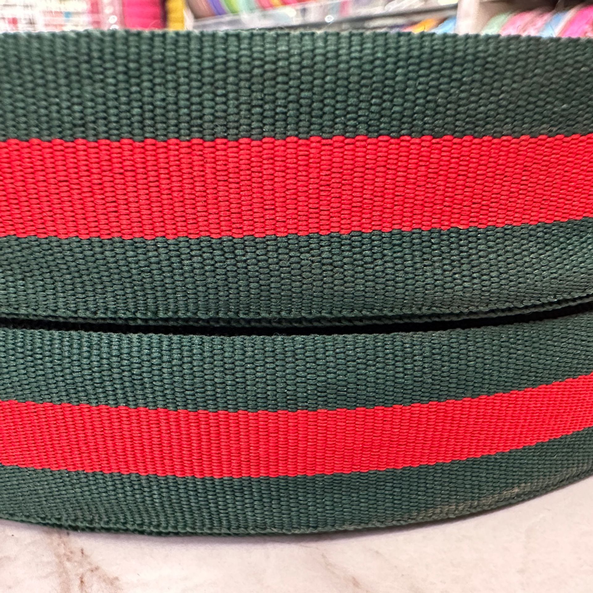 Cinta de poliéster-algodón a rayas de tres colores multi-especificación cinta a juego de color ropa hogar textil cinta fábrica en stock al por mayor