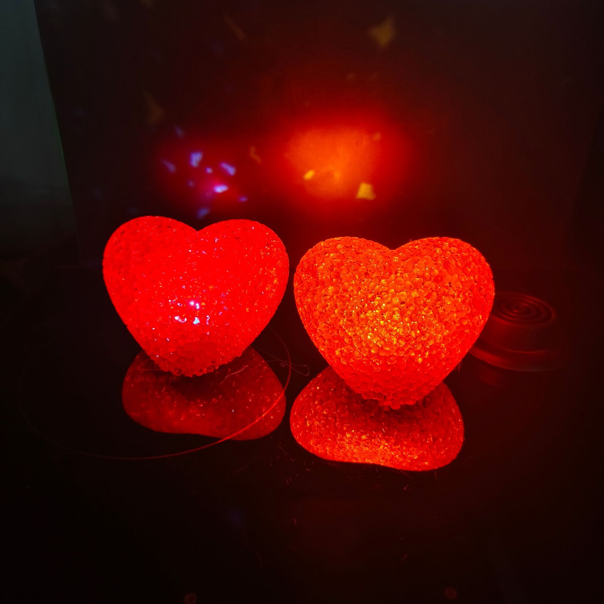 Día Nacional de mano iluminante amor lámpara espectáculo de escenario decoración de la casa de boda amor lámpara de noche boda lámpara de cabecera de cama