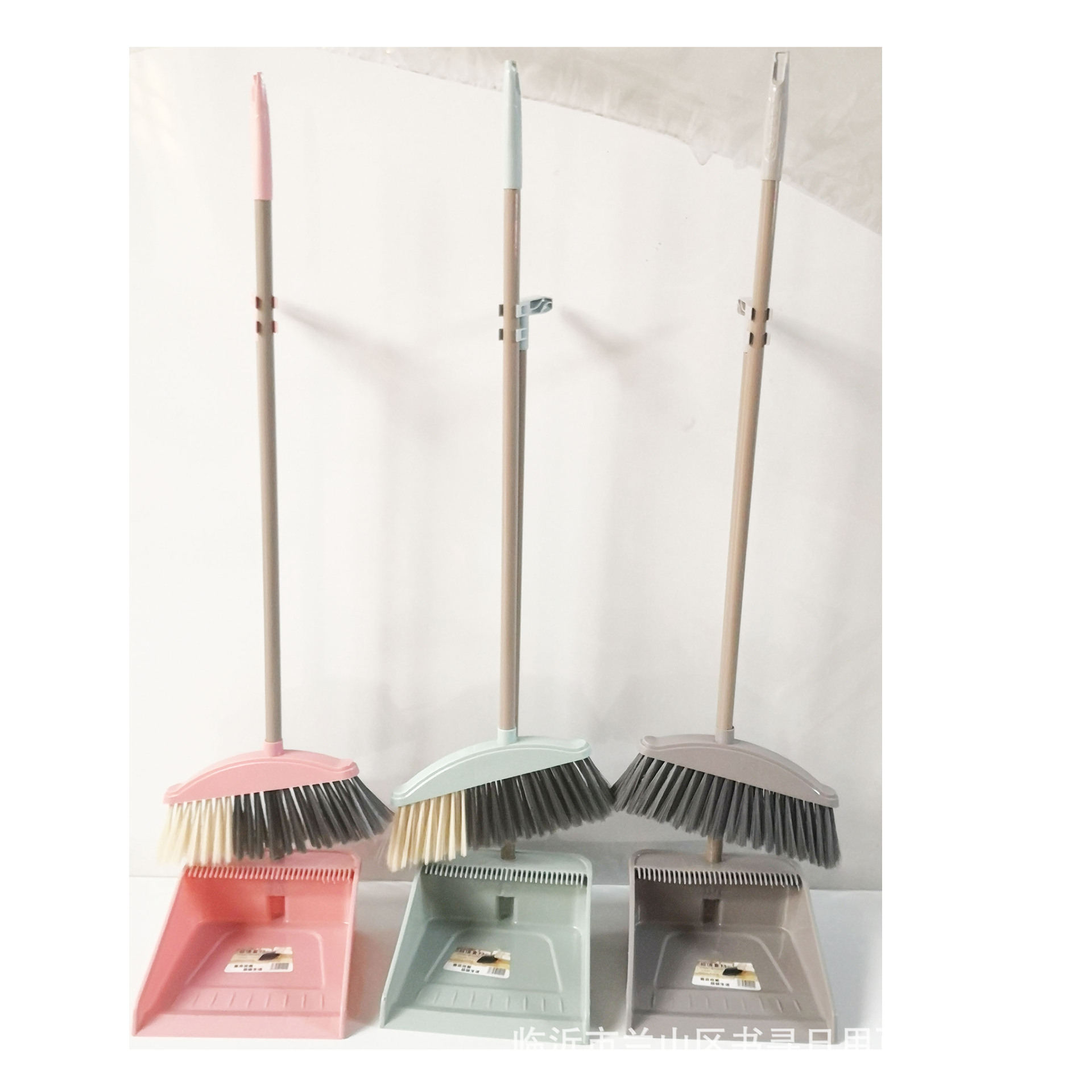 扫把簸箕套装 笤帚地板家用扒斗组合装 塑包杆扫把十元日用百货